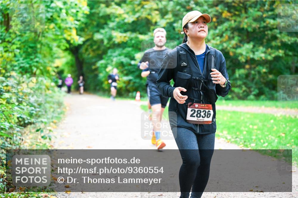 12.10.2025 - Bramfelder Halbmarathon 2025 Dr. Thomas Lammeyer http://msf.ph/oto/9360554 12.10.2025 11:12:52 Laufen 34, 2836 meine-sportfotos.de