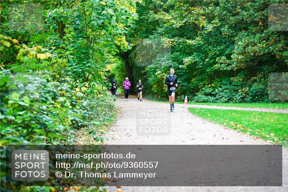 12.10.2025 - Bramfelder Halbmarathon 2025 Dr. Thomas Lammeyer http://msf.ph/oto/9360557 12.10.2025 11:12:54 Laufen 2850 meine-sportfotos.de