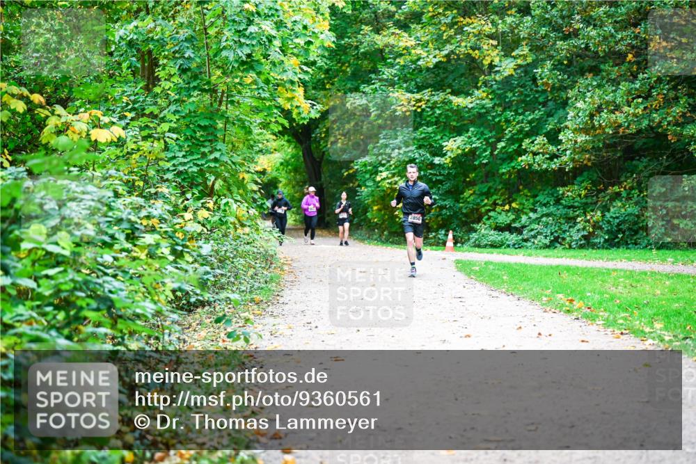 12.10.2025 - Bramfelder Halbmarathon 2025 Dr. Thomas Lammeyer http://msf.ph/oto/9360561 12.10.2025 11:12:55 Laufen 2850 meine-sportfotos.de