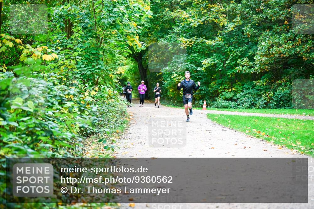 12.10.2025 - Bramfelder Halbmarathon 2025 Dr. Thomas Lammeyer http://msf.ph/oto/9360562 12.10.2025 11:12:55 Laufen 2850 meine-sportfotos.de