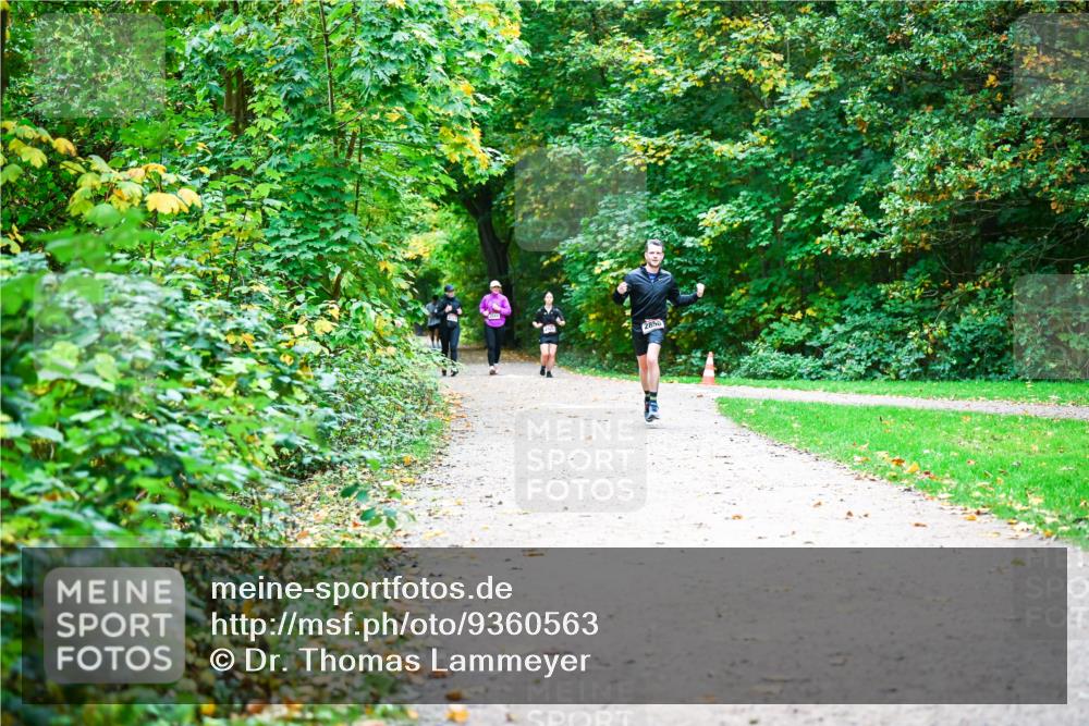 12.10.2025 - Bramfelder Halbmarathon 2025 Dr. Thomas Lammeyer http://msf.ph/oto/9360563 12.10.2025 11:12:55 Laufen 2850 meine-sportfotos.de