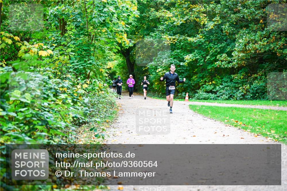 12.10.2025 - Bramfelder Halbmarathon 2025 Dr. Thomas Lammeyer http://msf.ph/oto/9360564 12.10.2025 11:12:55 Laufen 2850 meine-sportfotos.de