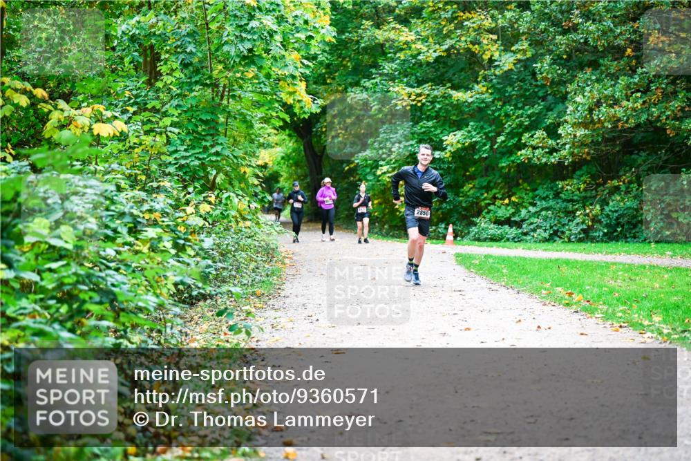12.10.2025 - Bramfelder Halbmarathon 2025 Dr. Thomas Lammeyer http://msf.ph/oto/9360571 12.10.2025 11:12:56 Laufen 2850 meine-sportfotos.de