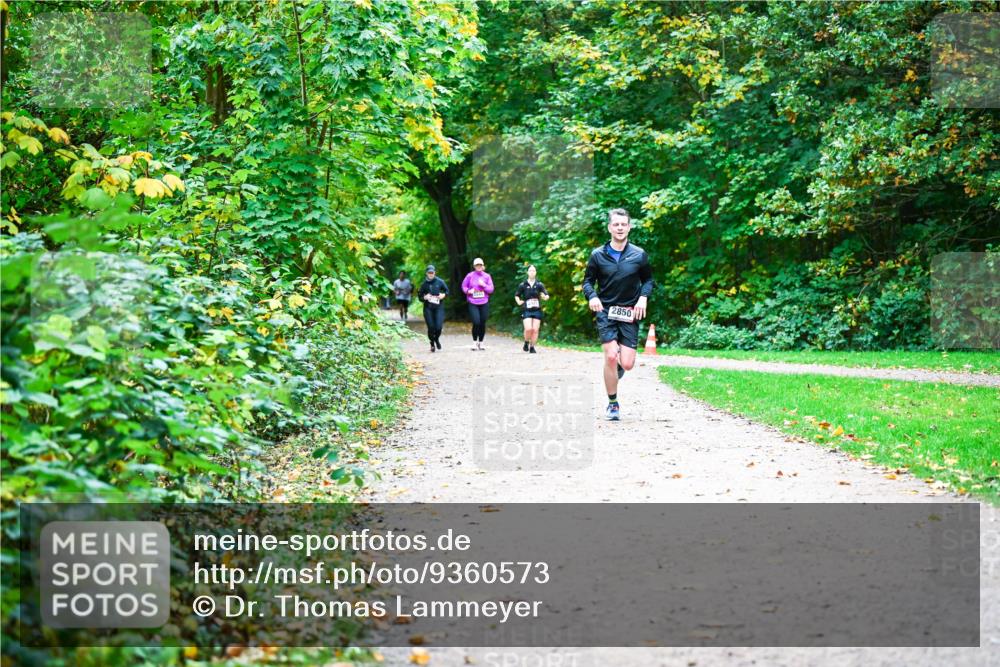 12.10.2025 - Bramfelder Halbmarathon 2025 Dr. Thomas Lammeyer http://msf.ph/oto/9360573 12.10.2025 11:12:56 Laufen 2850 meine-sportfotos.de
