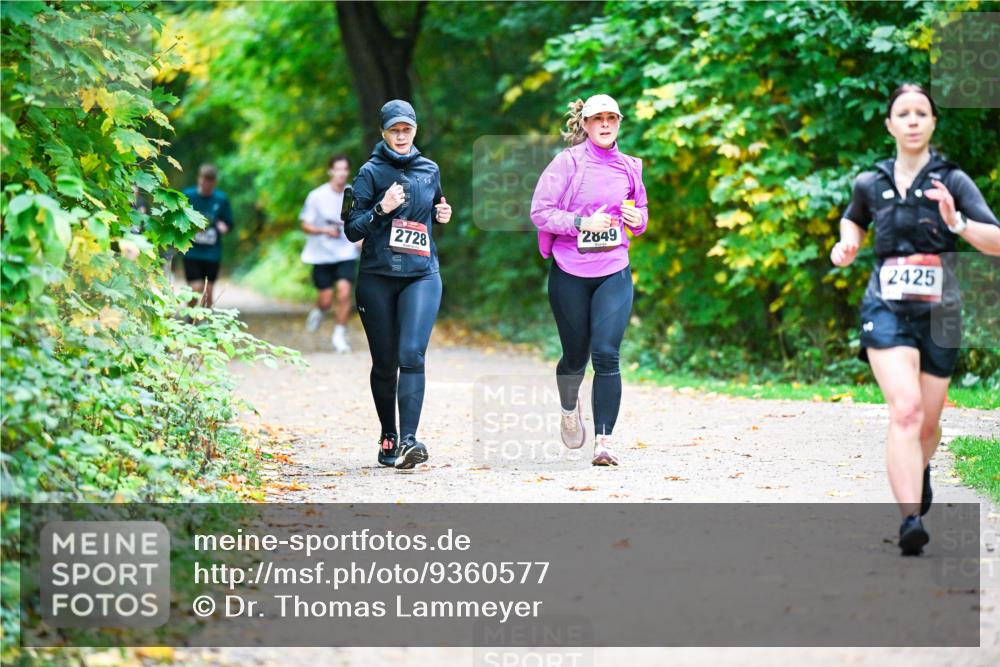 12.10.2025 - Bramfelder Halbmarathon 2025 Dr. Thomas Lammeyer http://msf.ph/oto/9360577 12.10.2025 11:13:01 Laufen 2728, 2849, 2425 meine-sportfotos.de