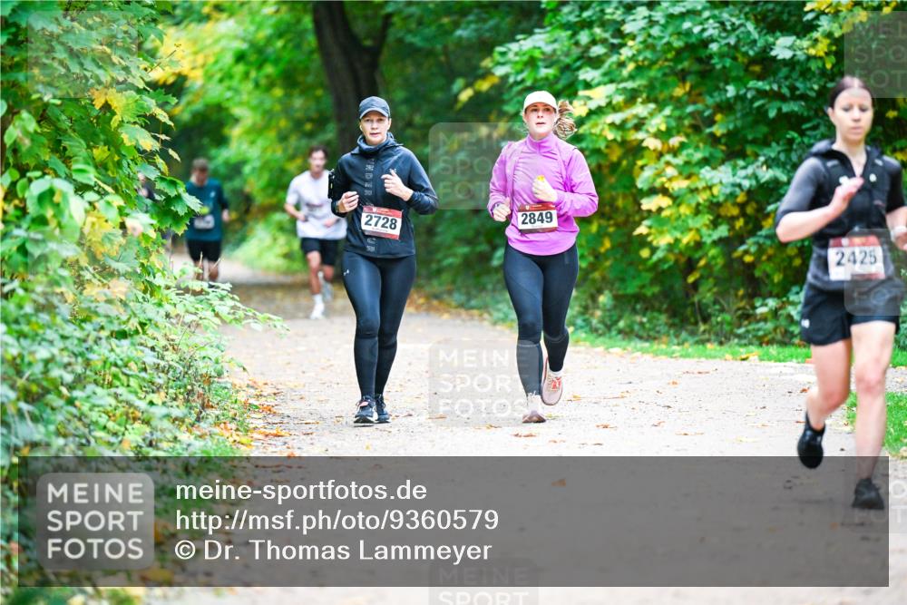 12.10.2025 - Bramfelder Halbmarathon 2025 Dr. Thomas Lammeyer http://msf.ph/oto/9360579 12.10.2025 11:13:01 Laufen 2728, 20, 2849, 2425 meine-sportfotos.de