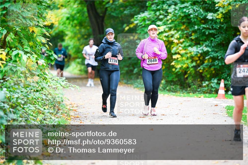 12.10.2025 - Bramfelder Halbmarathon 2025 Dr. Thomas Lammeyer http://msf.ph/oto/9360583 12.10.2025 11:13:02 Laufen 2728, 2849, 242 meine-sportfotos.de