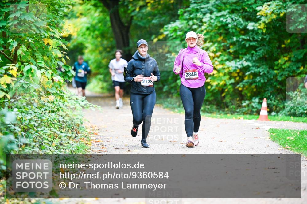 12.10.2025 - Bramfelder Halbmarathon 2025 Dr. Thomas Lammeyer http://msf.ph/oto/9360584 12.10.2025 11:13:03 Laufen 2728, 2849 meine-sportfotos.de