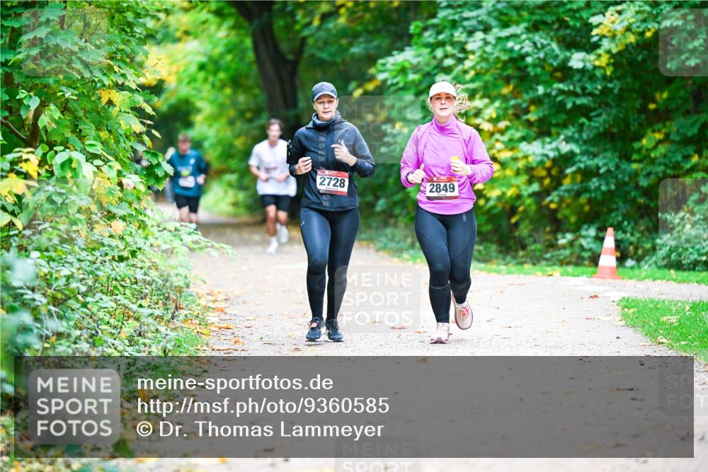 12.10.2025 - Bramfelder Halbmarathon 2025 Dr. Thomas Lammeyer http://msf.ph/oto/9360585 12.10.2025 11:13:03 Laufen 23, 2728, 2849 meine-sportfotos.de