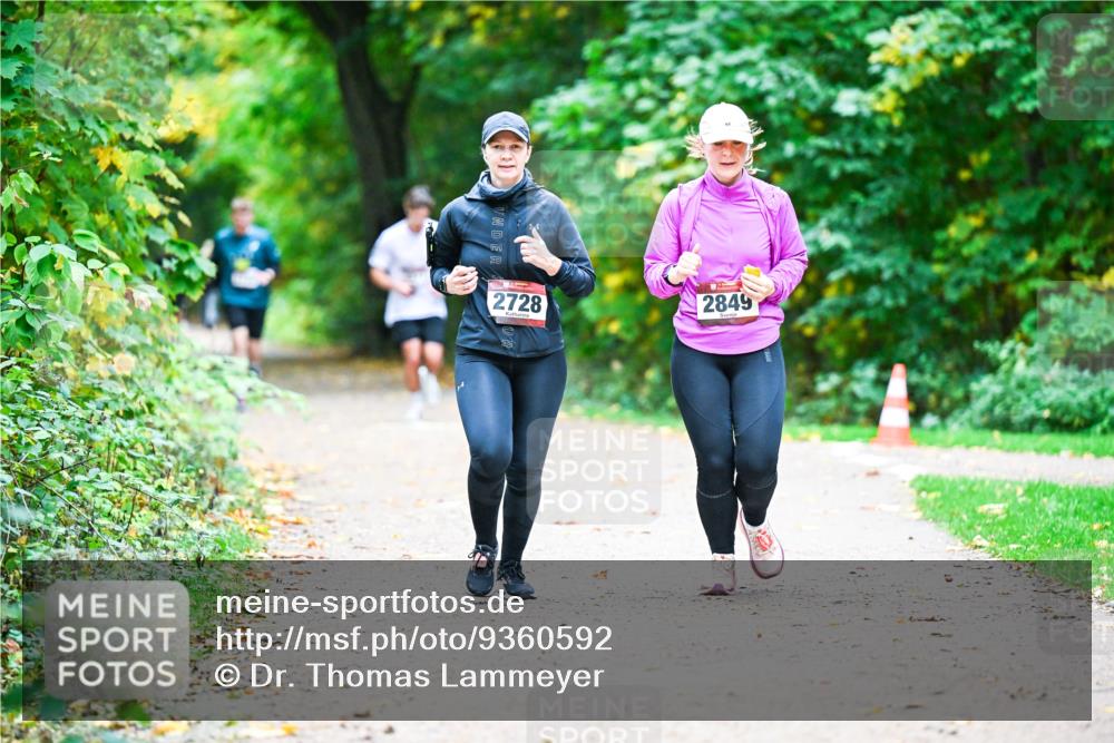 12.10.2025 - Bramfelder Halbmarathon 2025 Dr. Thomas Lammeyer http://msf.ph/oto/9360592 12.10.2025 11:13:04 Laufen 2728, 2849 meine-sportfotos.de