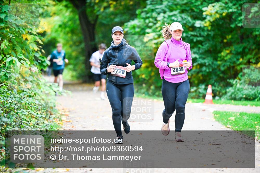 12.10.2025 - Bramfelder Halbmarathon 2025 Dr. Thomas Lammeyer http://msf.ph/oto/9360594 12.10.2025 11:13:05 Laufen 2728, 2849 meine-sportfotos.de