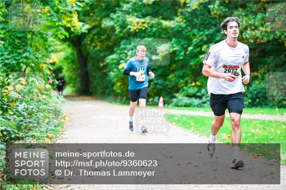 12.10.2025 - Bramfelder Halbmarathon 2025 Dr. Thomas Lammeyer http://msf.ph/oto/9360623 12.10.2025 11:13:13 Laufen 2825, 2790, 297 meine-sportfotos.de
