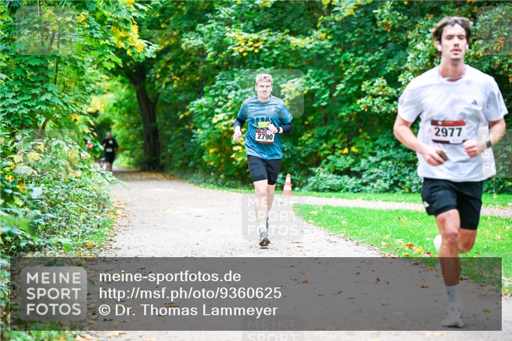 12.10.2025 - Bramfelder Halbmarathon 2025 Dr. Thomas Lammeyer http://msf.ph/oto/9360625 12.10.2025 11:13:14 Laufen 2125, 2790, 2977 meine-sportfotos.de