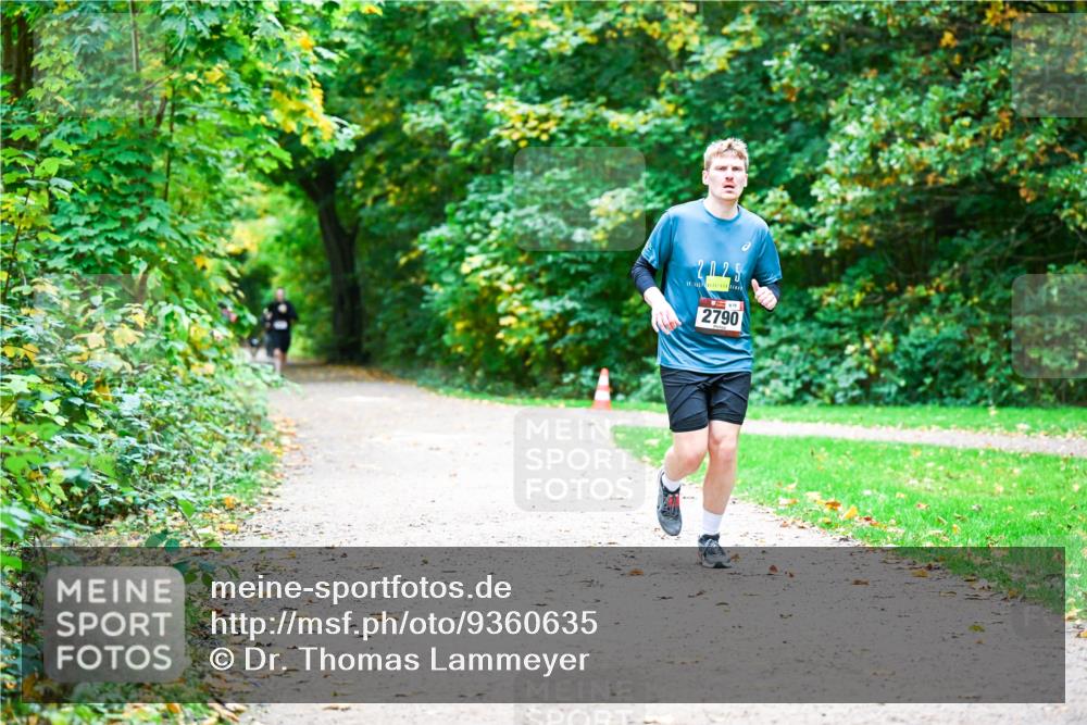 12.10.2025 - Bramfelder Halbmarathon 2025 Dr. Thomas Lammeyer http://msf.ph/oto/9360635 12.10.2025 11:13:15 Laufen 2025, 2790 meine-sportfotos.de