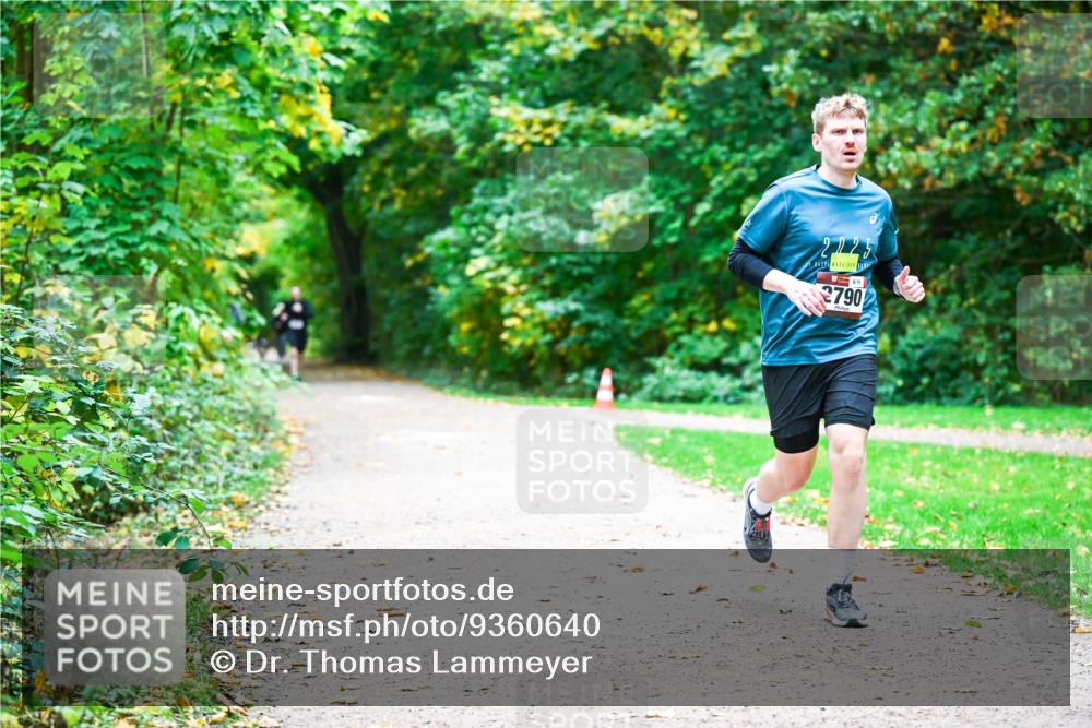 12.10.2025 - Bramfelder Halbmarathon 2025 Dr. Thomas Lammeyer http://msf.ph/oto/9360640 12.10.2025 11:13:16 Laufen 2225, 2790 meine-sportfotos.de