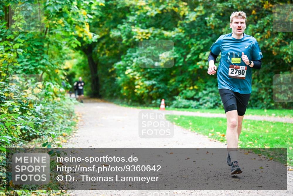 12.10.2025 - Bramfelder Halbmarathon 2025 Dr. Thomas Lammeyer http://msf.ph/oto/9360642 12.10.2025 11:13:16 Laufen 2, 02, 75, 2790 meine-sportfotos.de