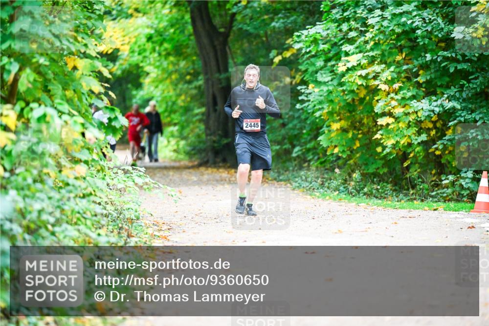 12.10.2025 - Bramfelder Halbmarathon 2025 Dr. Thomas Lammeyer http://msf.ph/oto/9360650 12.10.2025 11:13:20 Laufen 2445 meine-sportfotos.de