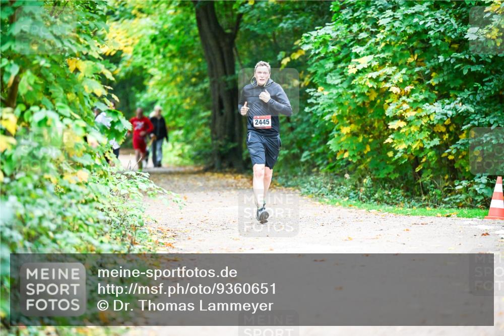 12.10.2025 - Bramfelder Halbmarathon 2025 Dr. Thomas Lammeyer http://msf.ph/oto/9360651 12.10.2025 11:13:20 Laufen 2445 meine-sportfotos.de