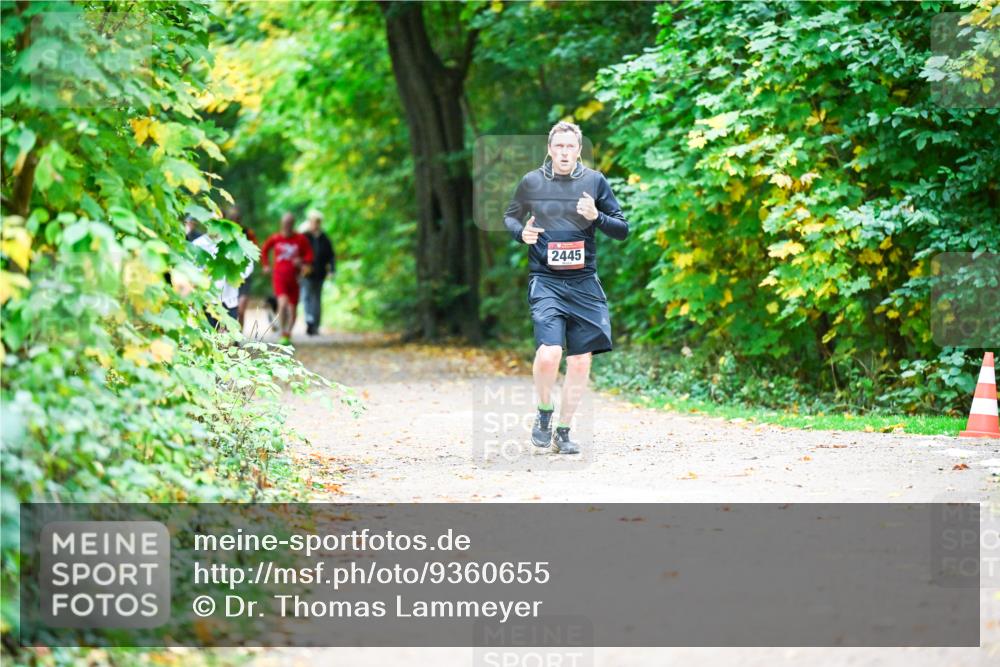12.10.2025 - Bramfelder Halbmarathon 2025 Dr. Thomas Lammeyer http://msf.ph/oto/9360655 12.10.2025 11:13:21 Laufen 2445 meine-sportfotos.de
