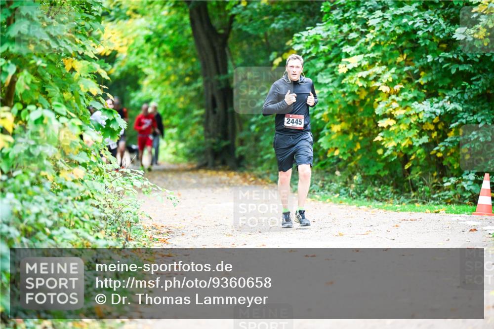 12.10.2025 - Bramfelder Halbmarathon 2025 Dr. Thomas Lammeyer http://msf.ph/oto/9360658 12.10.2025 11:13:21 Laufen 2445 meine-sportfotos.de