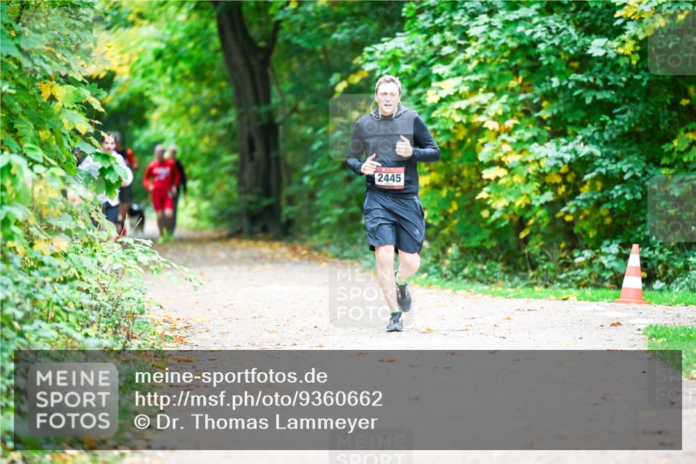 12.10.2025 - Bramfelder Halbmarathon 2025 Dr. Thomas Lammeyer http://msf.ph/oto/9360662 12.10.2025 11:13:22 Laufen 2445 meine-sportfotos.de