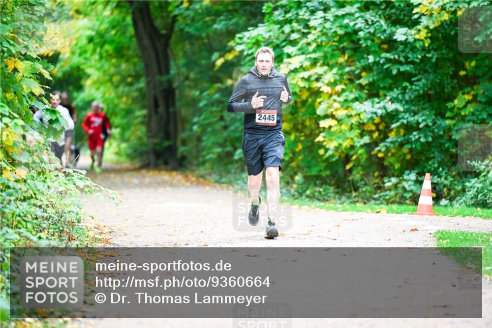 12.10.2025 - Bramfelder Halbmarathon 2025 Dr. Thomas Lammeyer http://msf.ph/oto/9360664 12.10.2025 11:13:22 Laufen 2445 meine-sportfotos.de