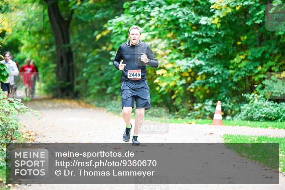 12.10.2025 - Bramfelder Halbmarathon 2025 Dr. Thomas Lammeyer http://msf.ph/oto/9360670 12.10.2025 11:13:23 Laufen 2445 meine-sportfotos.de