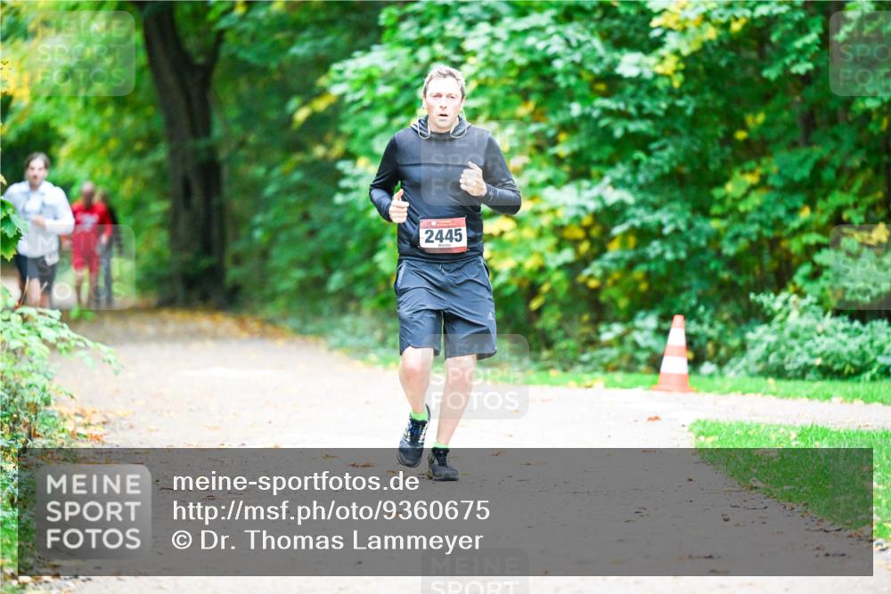 12.10.2025 - Bramfelder Halbmarathon 2025 Dr. Thomas Lammeyer http://msf.ph/oto/9360675 12.10.2025 11:13:24 Laufen 2445 meine-sportfotos.de