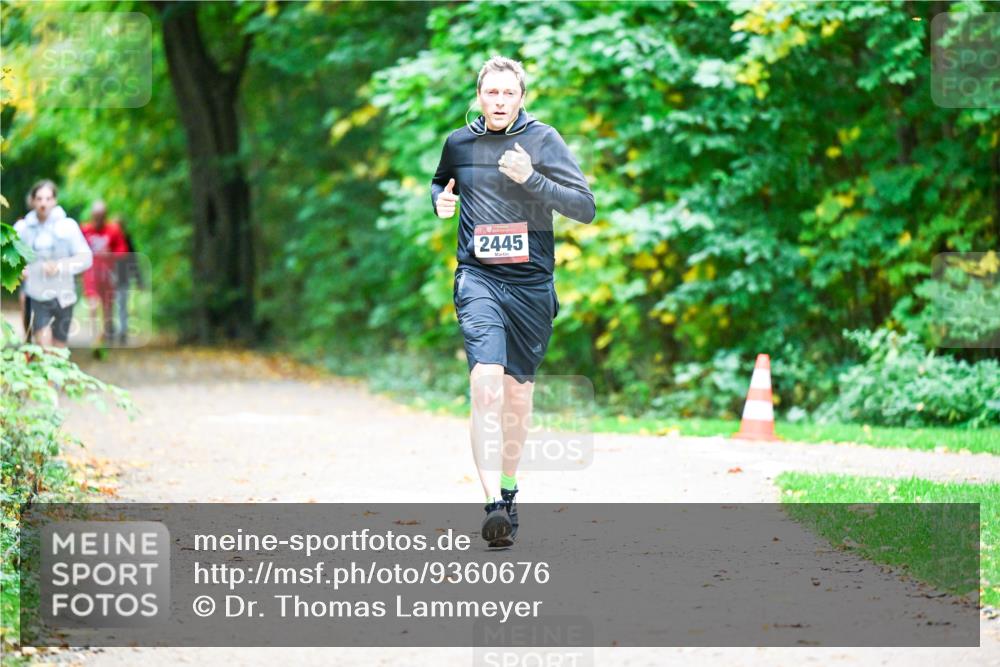 12.10.2025 - Bramfelder Halbmarathon 2025 Dr. Thomas Lammeyer http://msf.ph/oto/9360676 12.10.2025 11:13:24 Laufen 2445 meine-sportfotos.de