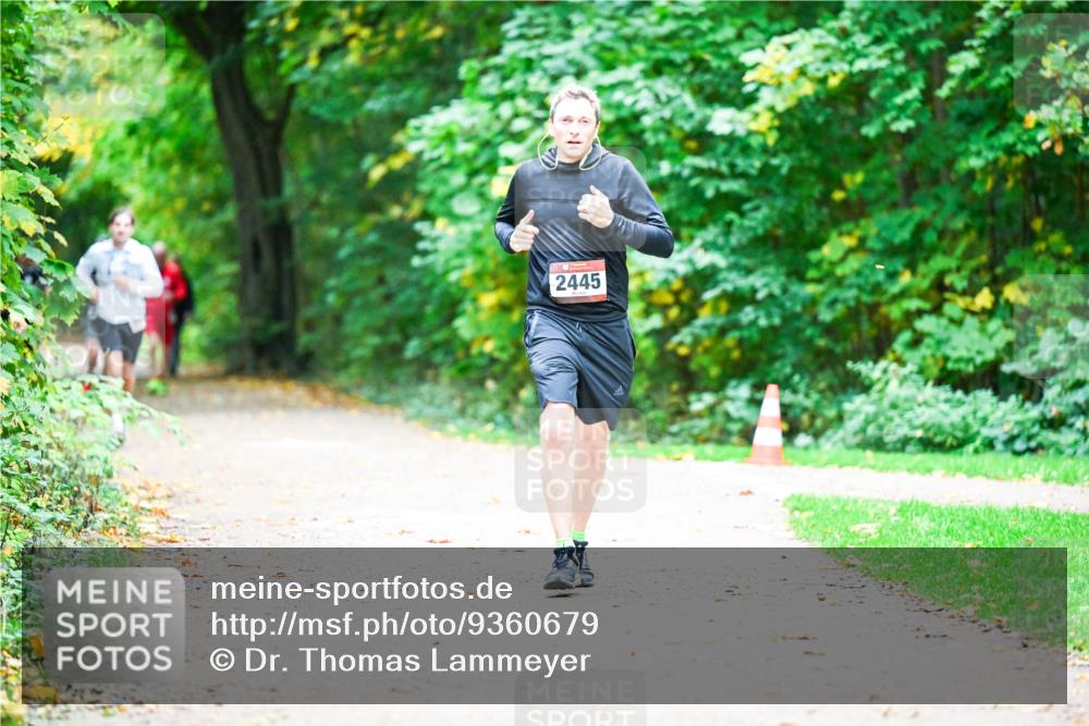 12.10.2025 - Bramfelder Halbmarathon 2025 Dr. Thomas Lammeyer http://msf.ph/oto/9360679 12.10.2025 11:13:24 Laufen 2445 meine-sportfotos.de
