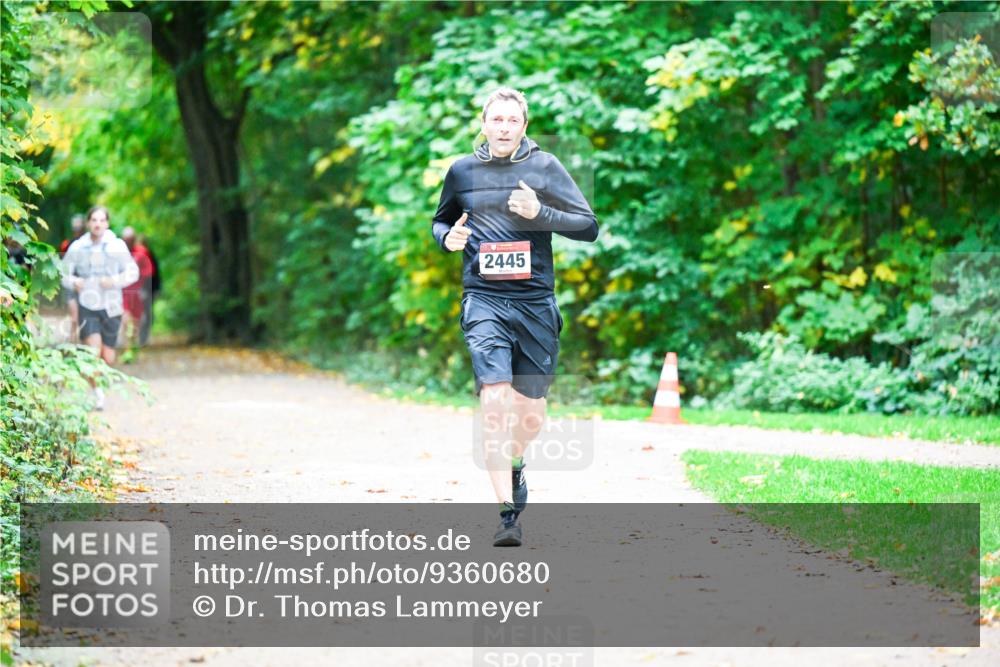 12.10.2025 - Bramfelder Halbmarathon 2025 Dr. Thomas Lammeyer http://msf.ph/oto/9360680 12.10.2025 11:13:24 Laufen 2445 meine-sportfotos.de
