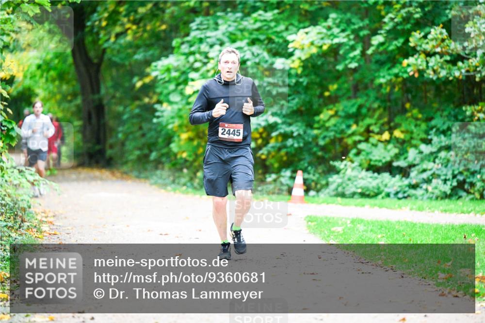 12.10.2025 - Bramfelder Halbmarathon 2025 Dr. Thomas Lammeyer http://msf.ph/oto/9360681 12.10.2025 11:13:25 Laufen 2445 meine-sportfotos.de