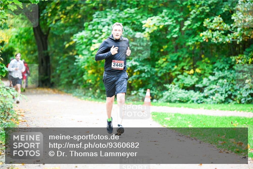 12.10.2025 - Bramfelder Halbmarathon 2025 Dr. Thomas Lammeyer http://msf.ph/oto/9360682 12.10.2025 11:13:25 Laufen 2445 meine-sportfotos.de