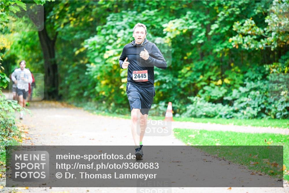 12.10.2025 - Bramfelder Halbmarathon 2025 Dr. Thomas Lammeyer http://msf.ph/oto/9360683 12.10.2025 11:13:25 Laufen 2445 meine-sportfotos.de