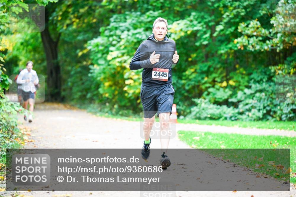 12.10.2025 - Bramfelder Halbmarathon 2025 Dr. Thomas Lammeyer http://msf.ph/oto/9360686 12.10.2025 11:13:25 Laufen 2445 meine-sportfotos.de