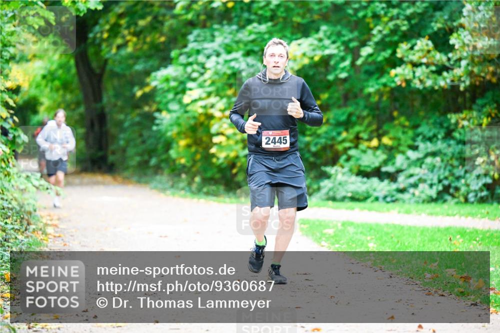 12.10.2025 - Bramfelder Halbmarathon 2025 Dr. Thomas Lammeyer http://msf.ph/oto/9360687 12.10.2025 11:13:25 Laufen 2445 meine-sportfotos.de