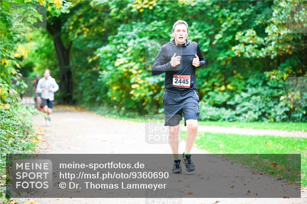 12.10.2025 - Bramfelder Halbmarathon 2025 Dr. Thomas Lammeyer http://msf.ph/oto/9360690 12.10.2025 11:13:26 Laufen 2445 meine-sportfotos.de