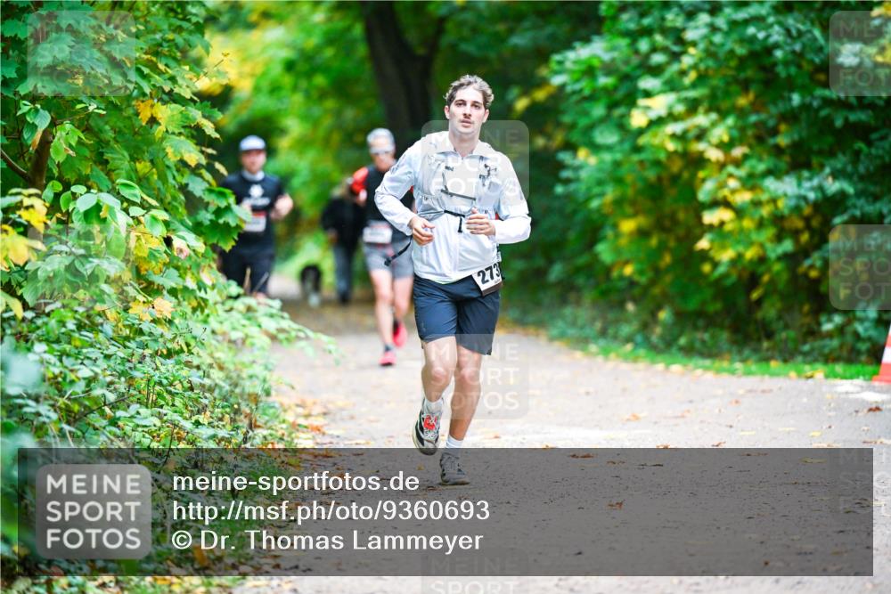 12.10.2025 - Bramfelder Halbmarathon 2025 Dr. Thomas Lammeyer http://msf.ph/oto/9360693 12.10.2025 11:13:30 Laufen 273 meine-sportfotos.de