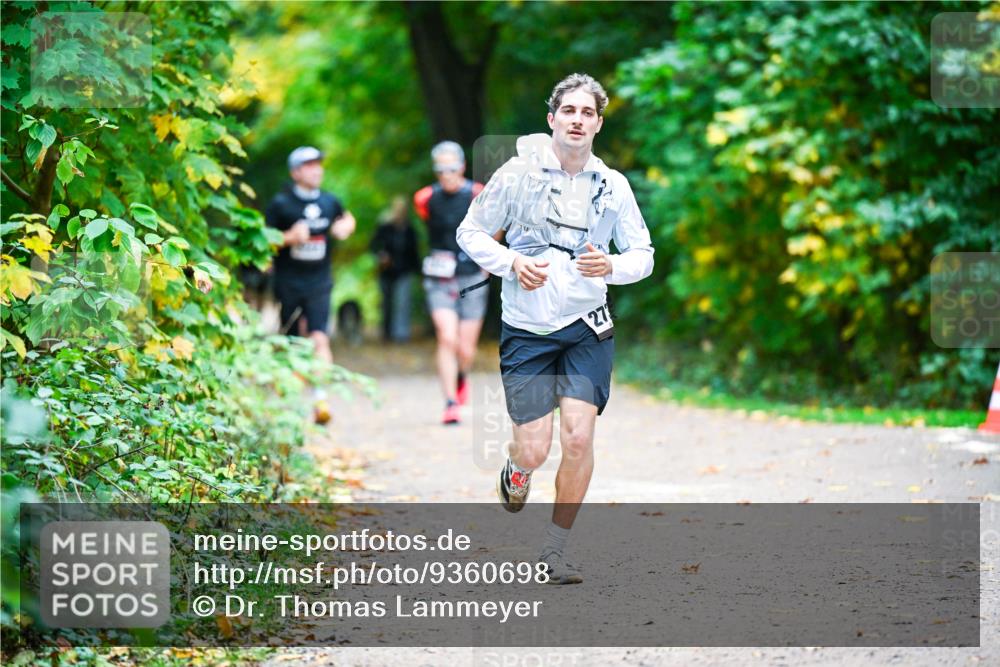 12.10.2025 - Bramfelder Halbmarathon 2025 Dr. Thomas Lammeyer http://msf.ph/oto/9360698 12.10.2025 11:13:31 Laufen 27 meine-sportfotos.de