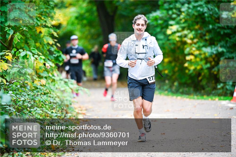 12.10.2025 - Bramfelder Halbmarathon 2025 Dr. Thomas Lammeyer http://msf.ph/oto/9360701 12.10.2025 11:13:31 Laufen 273 meine-sportfotos.de