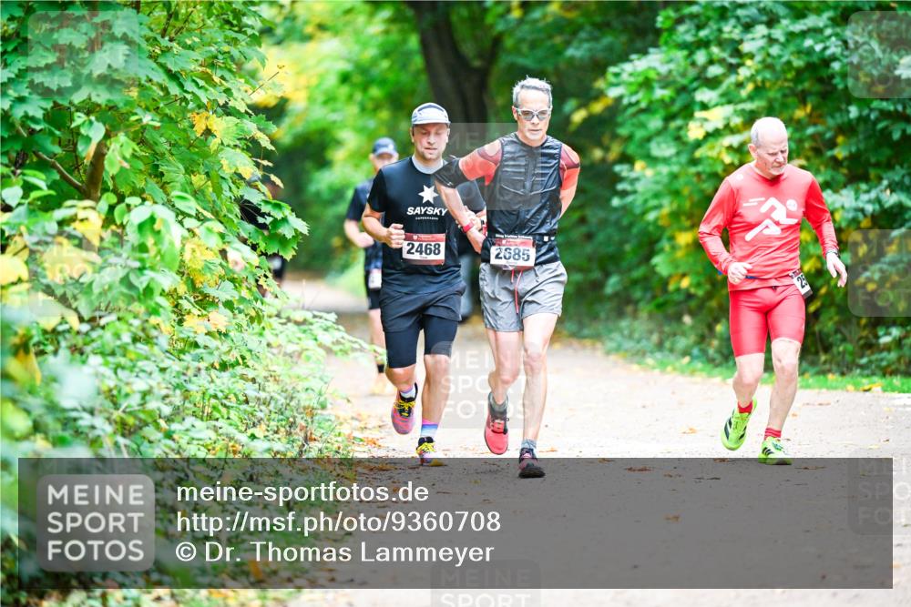 12.10.2025 - Bramfelder Halbmarathon 2025 Dr. Thomas Lammeyer http://msf.ph/oto/9360708 12.10.2025 11:13:35 Laufen 2468, 2685 meine-sportfotos.de