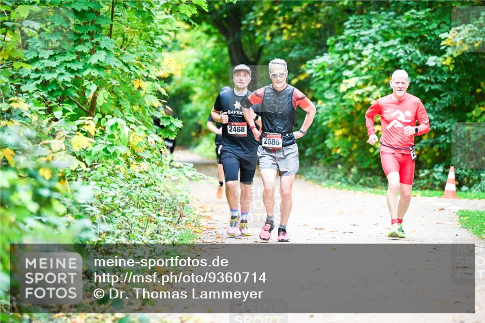 12.10.2025 - Bramfelder Halbmarathon 2025 Dr. Thomas Lammeyer http://msf.ph/oto/9360714 12.10.2025 11:13:36 Laufen 2468, 2685 meine-sportfotos.de