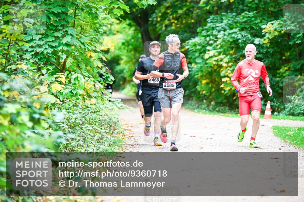 12.10.2025 - Bramfelder Halbmarathon 2025 Dr. Thomas Lammeyer http://msf.ph/oto/9360718 12.10.2025 11:13:36 Laufen 2468, 2685 meine-sportfotos.de