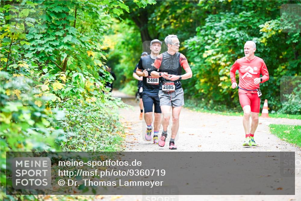 12.10.2025 - Bramfelder Halbmarathon 2025 Dr. Thomas Lammeyer http://msf.ph/oto/9360719 12.10.2025 11:13:36 Laufen 2468, 2685 meine-sportfotos.de