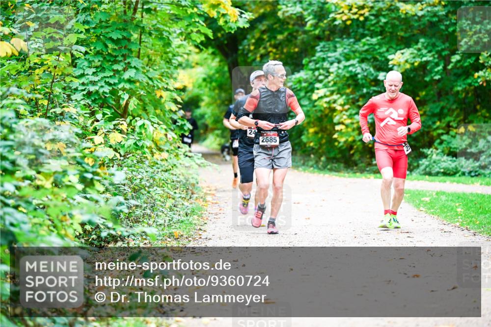 12.10.2025 - Bramfelder Halbmarathon 2025 Dr. Thomas Lammeyer http://msf.ph/oto/9360724 12.10.2025 11:13:37 Laufen 24, 2685 meine-sportfotos.de