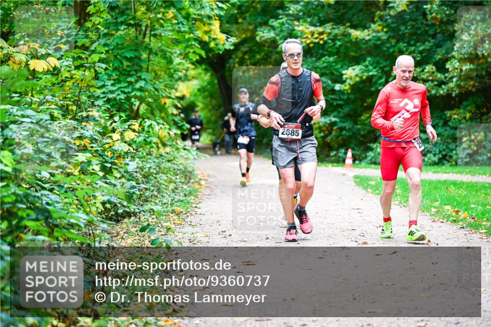 12.10.2025 - Bramfelder Halbmarathon 2025 Dr. Thomas Lammeyer http://msf.ph/oto/9360737 12.10.2025 11:13:39 Laufen 2685 meine-sportfotos.de
