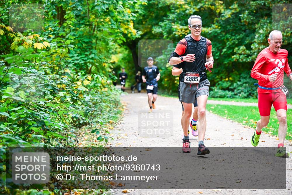12.10.2025 - Bramfelder Halbmarathon 2025 Dr. Thomas Lammeyer http://msf.ph/oto/9360743 12.10.2025 11:13:40 Laufen 2685 meine-sportfotos.de