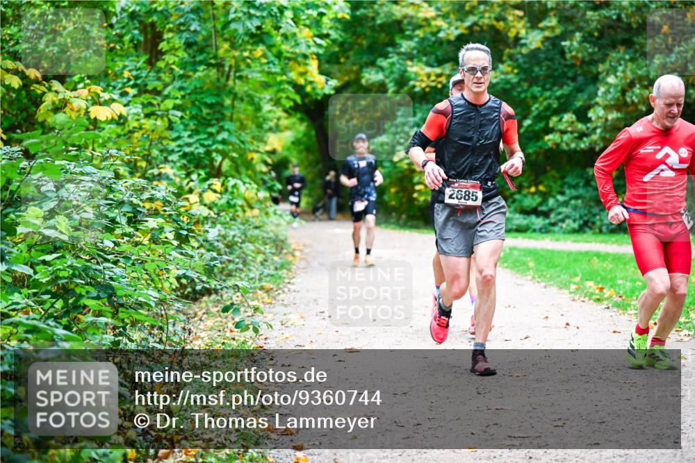 12.10.2025 - Bramfelder Halbmarathon 2025 Dr. Thomas Lammeyer http://msf.ph/oto/9360744 12.10.2025 11:13:40 Laufen 2685 meine-sportfotos.de