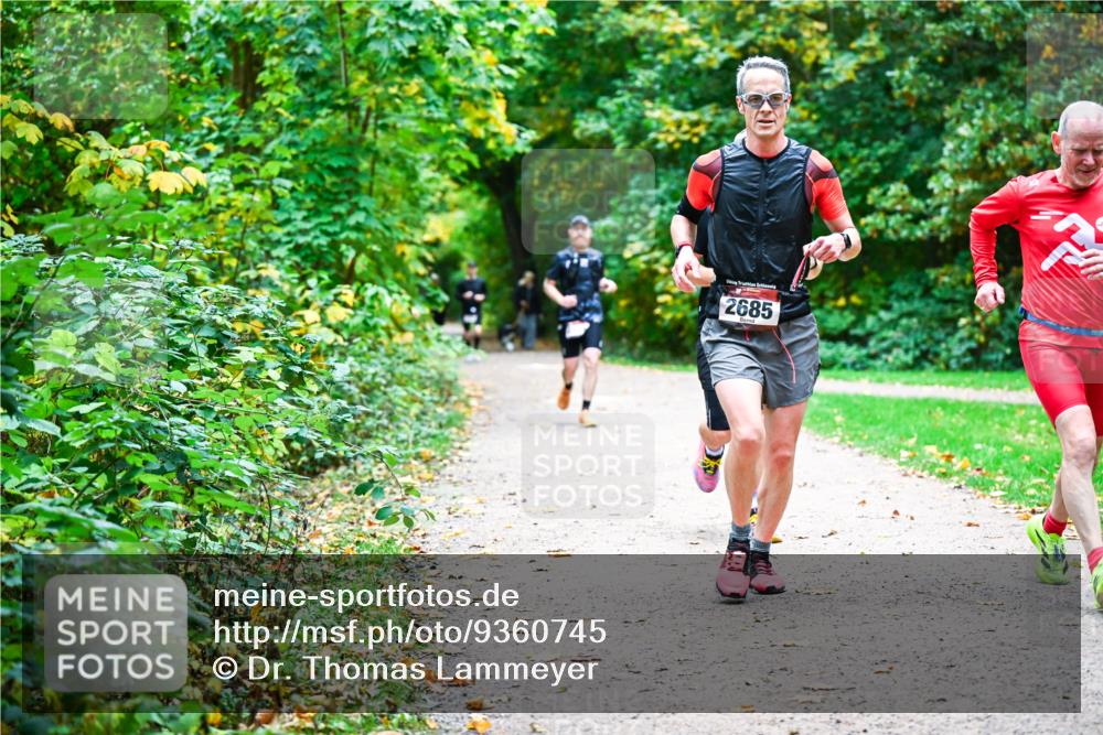 12.10.2025 - Bramfelder Halbmarathon 2025 Dr. Thomas Lammeyer http://msf.ph/oto/9360745 12.10.2025 11:13:40 Laufen 2685 meine-sportfotos.de