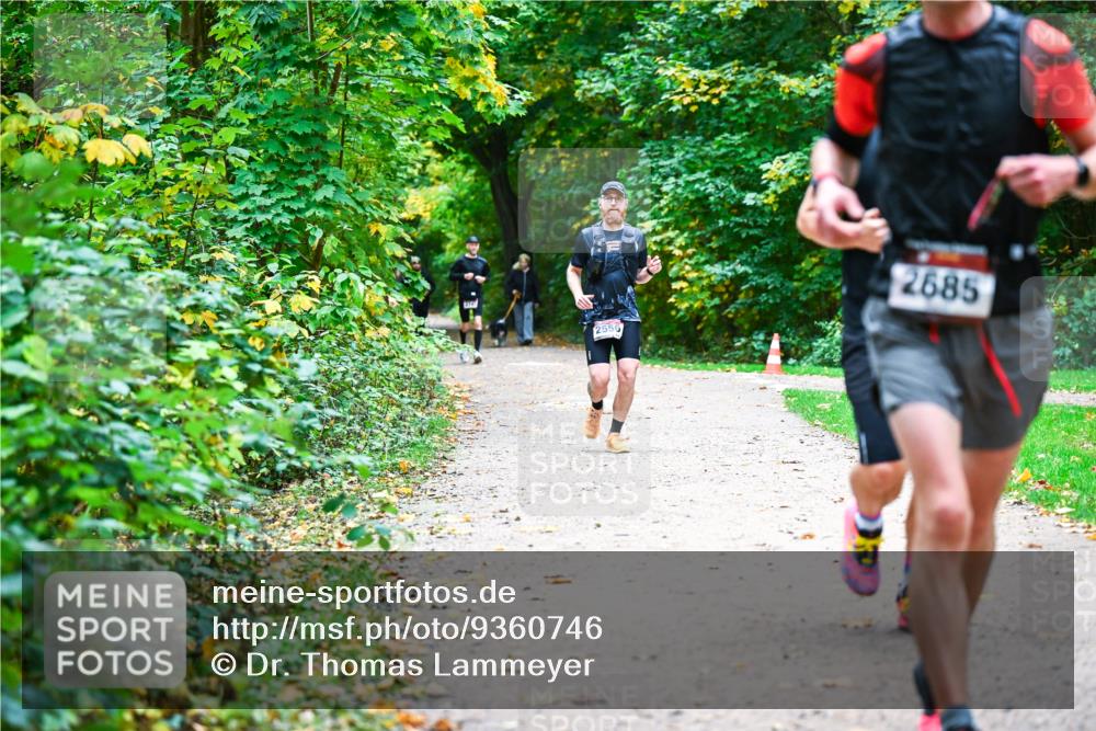 12.10.2025 - Bramfelder Halbmarathon 2025 Dr. Thomas Lammeyer http://msf.ph/oto/9360746 12.10.2025 11:13:41 Laufen 2556, 2685 meine-sportfotos.de